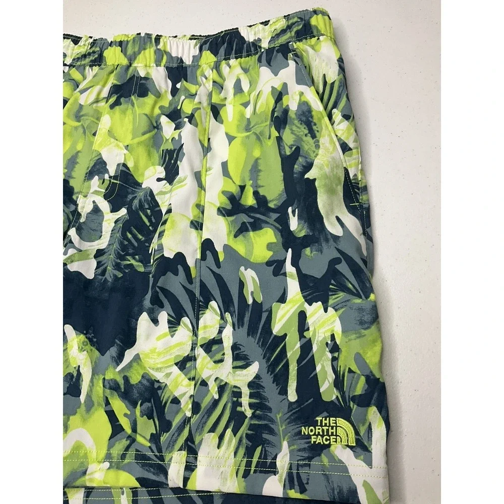 The North Face Shorts Men Sz XL Printed Class V Sharp Green Tropical Camo NWT